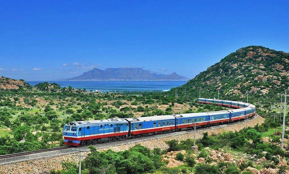 Vietnam’s railway has been honored as the “World’s Best Train Journey” for 2025.